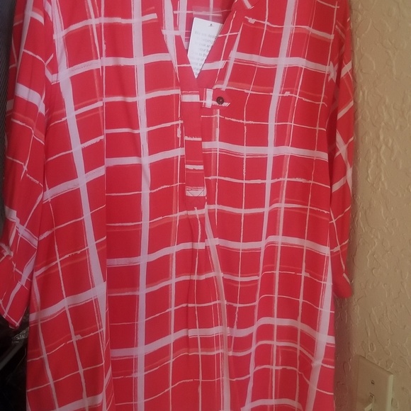 Polyester blouse Never Worn - Picture 1 of 2